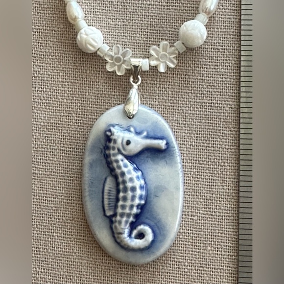 22-1/2 inch Freshwater Pearl necklace NWOT - Picture 2 of 12